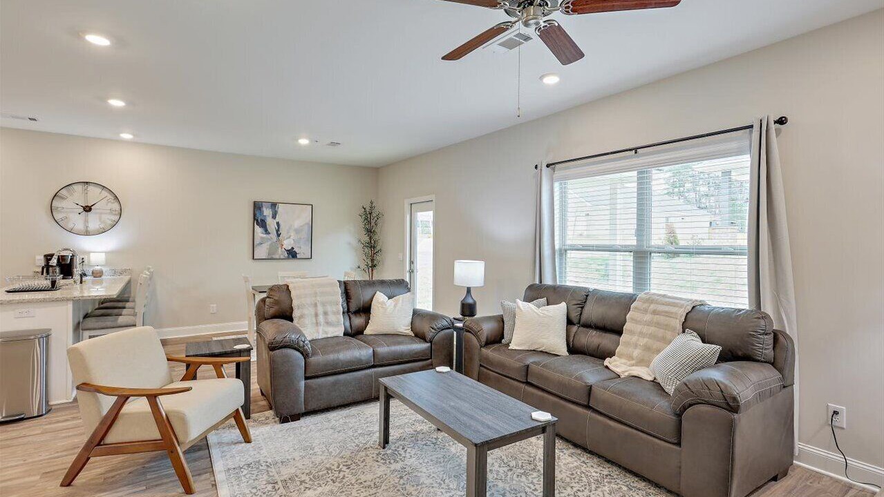 Photo of Livingroom in Tougaloo