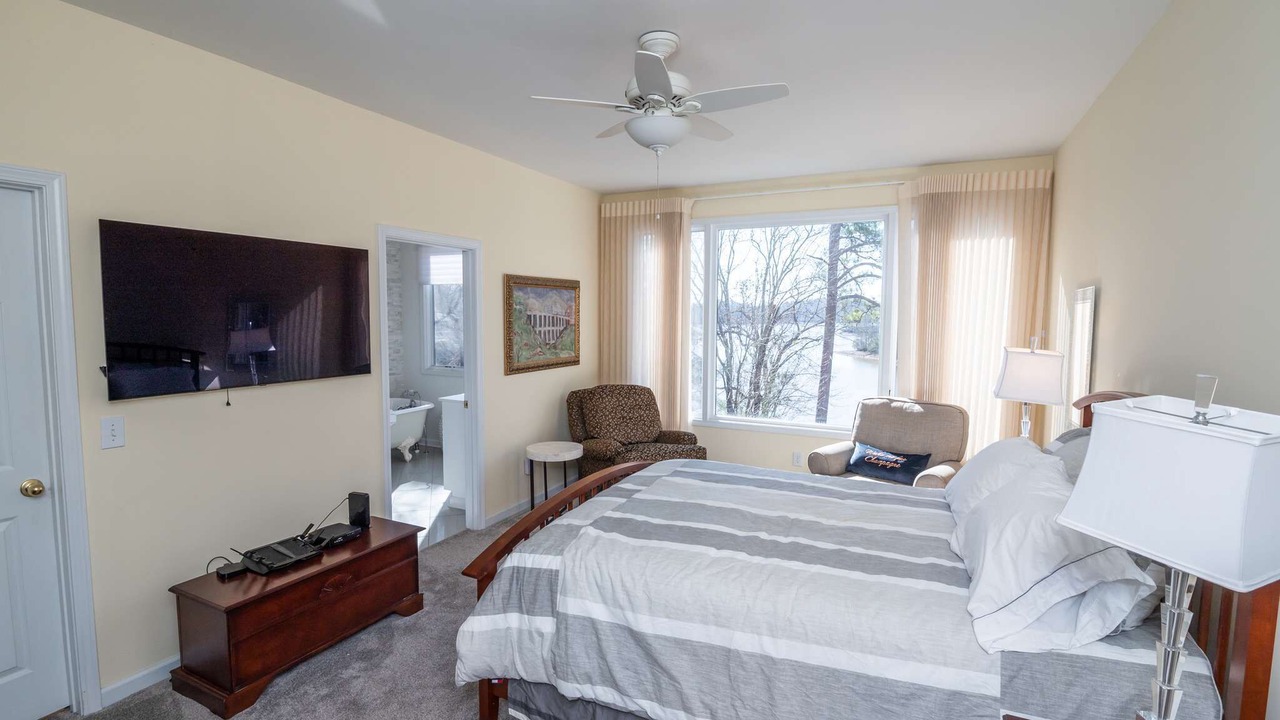 Photo of Bedroom in Smith Mountain Estates