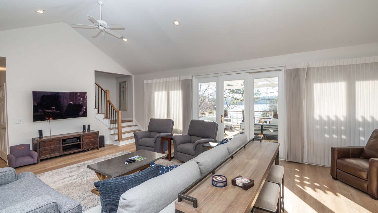 Photo of Livingroom in Smith Mountain Estates