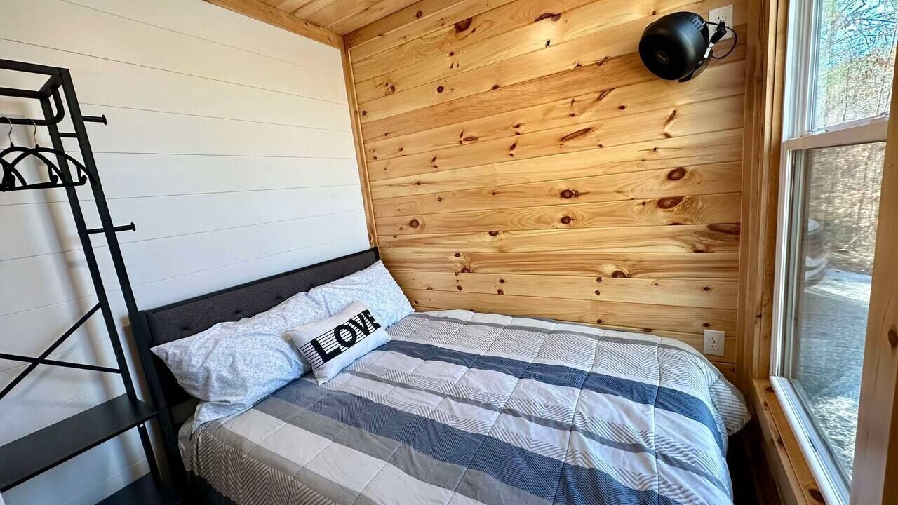 Photo of Bedroom in Six Mile