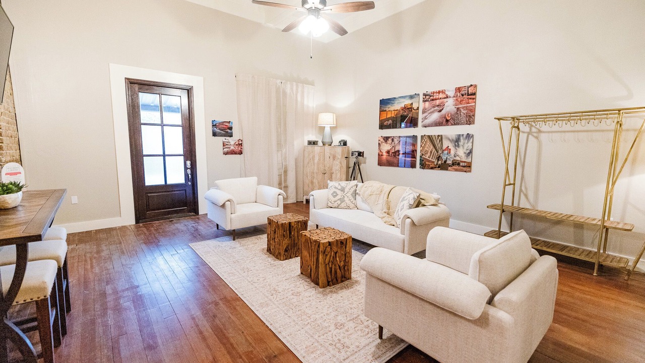 Photo of Livingroom in Laurel