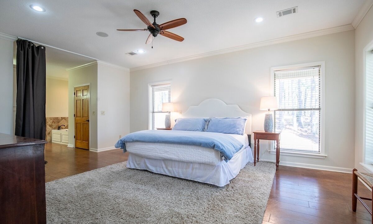 Photo of Bedroom in Lafayette County