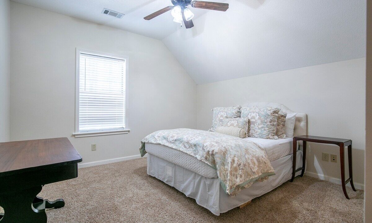 Photo of Bedroom in Lafayette County