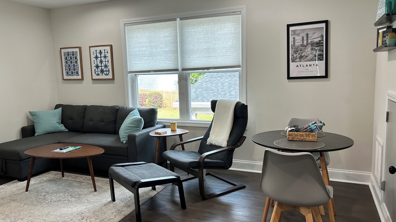 Photo of Livingroom in East Lake