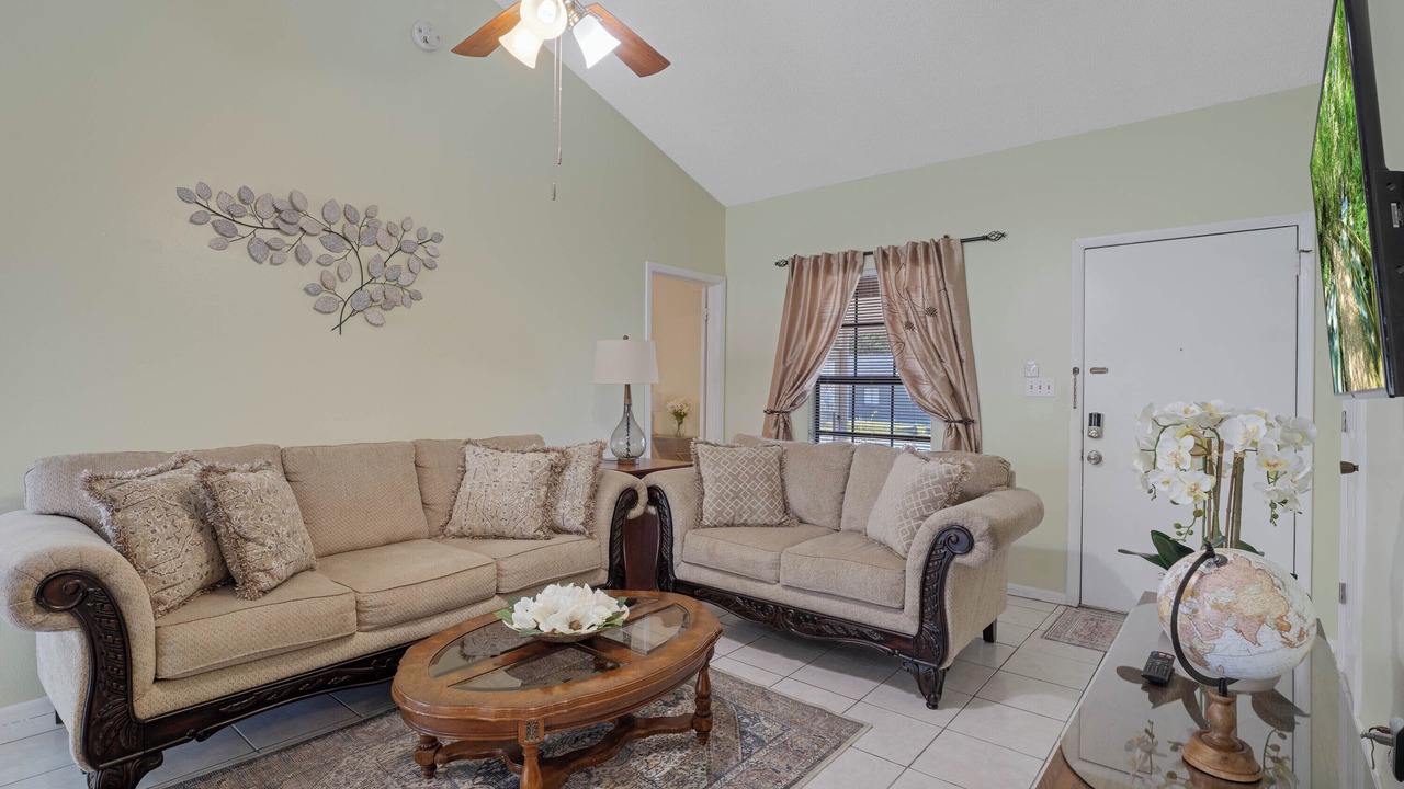 Photo of Livingroom in Winter Springs