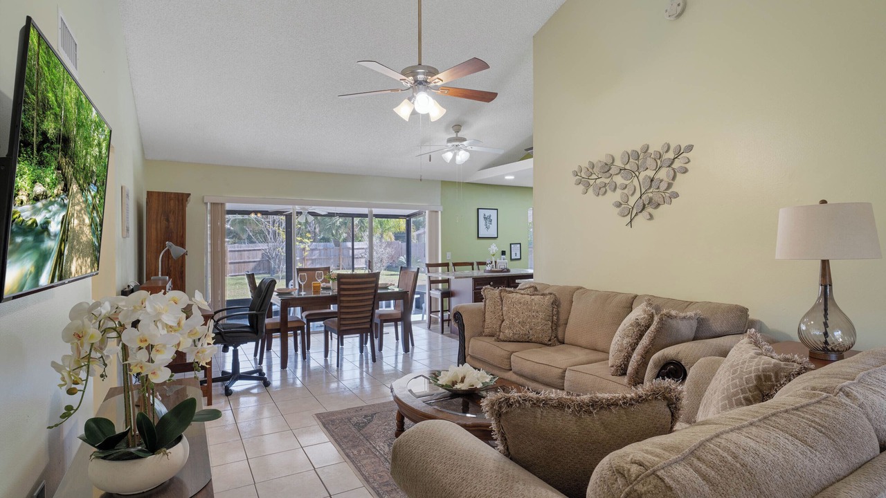 Photo of Livingroom in Winter Springs