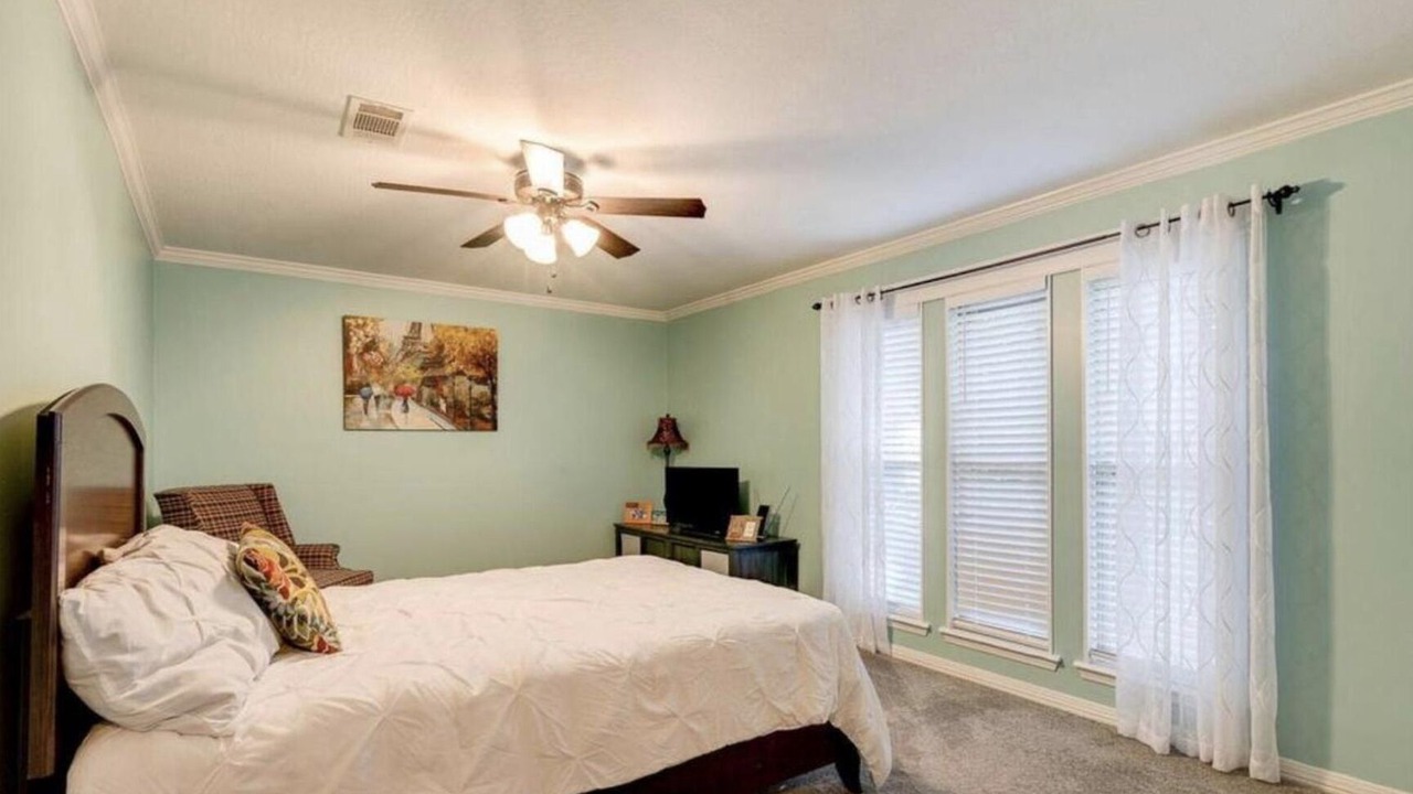 Photo of Bedroom in Hattiesburg