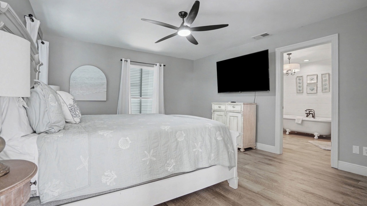 Photo of Bedroom in Royal Lagoons