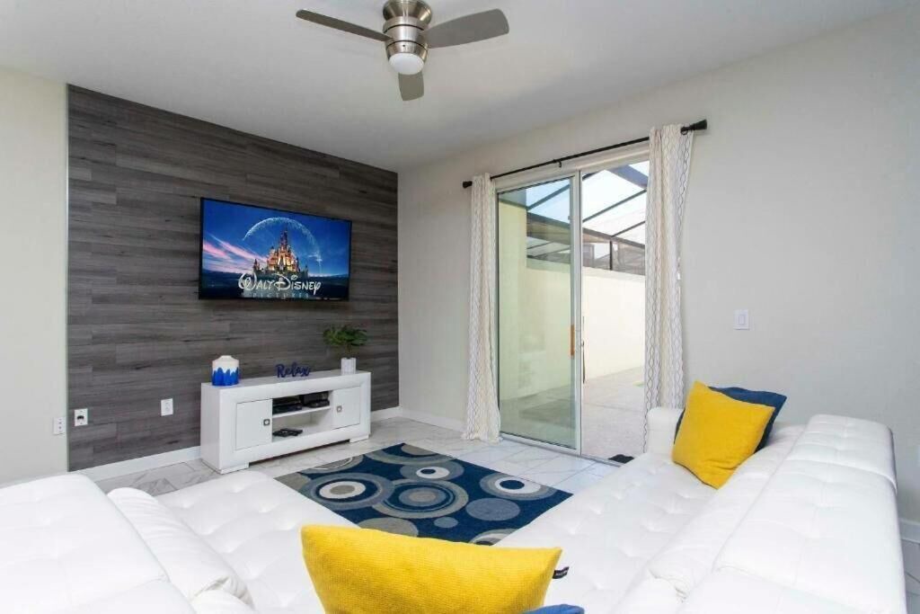 Photo of Livingroom in Davenport