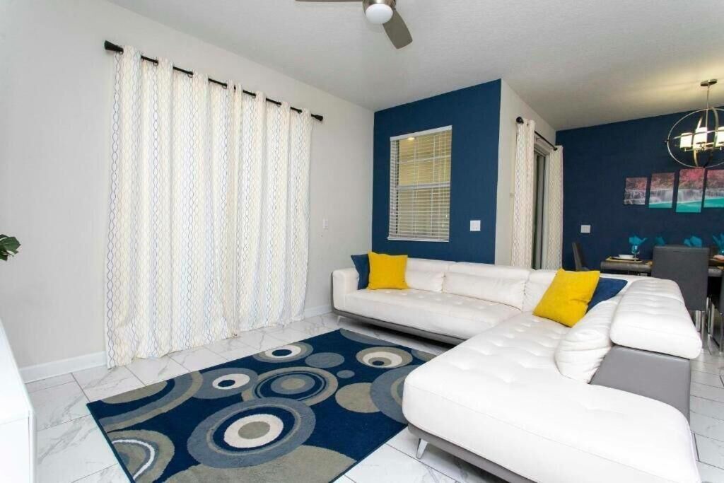 Photo of Livingroom in Davenport