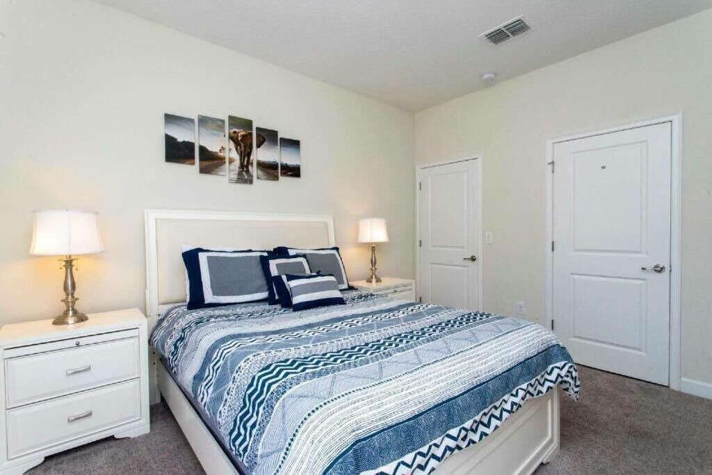 Photo of Bedroom in Davenport