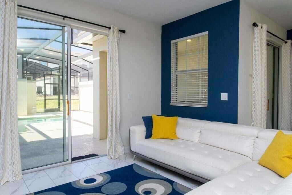 Photo of Livingroom in Davenport