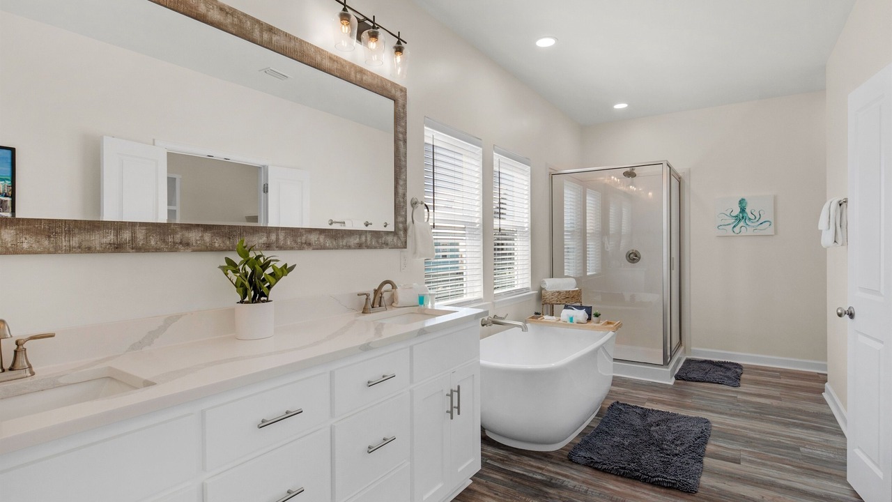 Photo of Bathroom in Dauphin Island