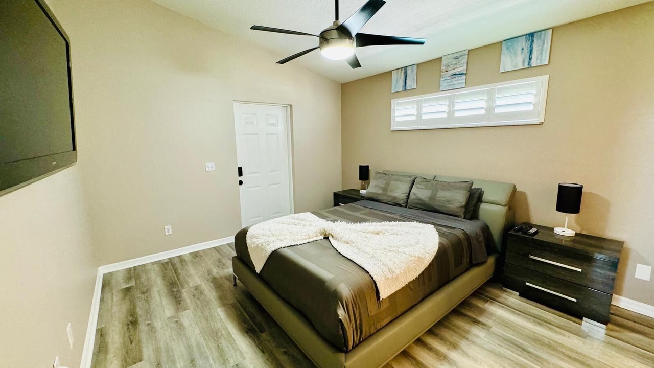 Photo of Bedroom in Pine Castle