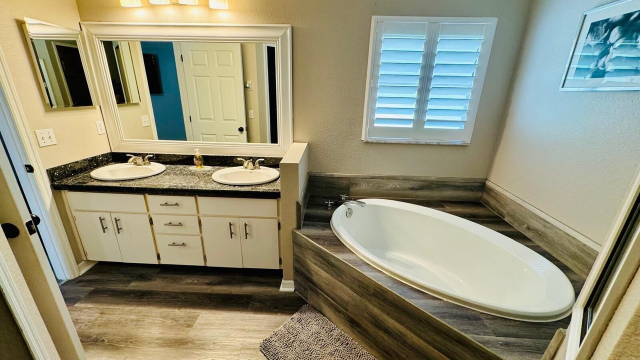 Photo of Bathroom in Pine Castle