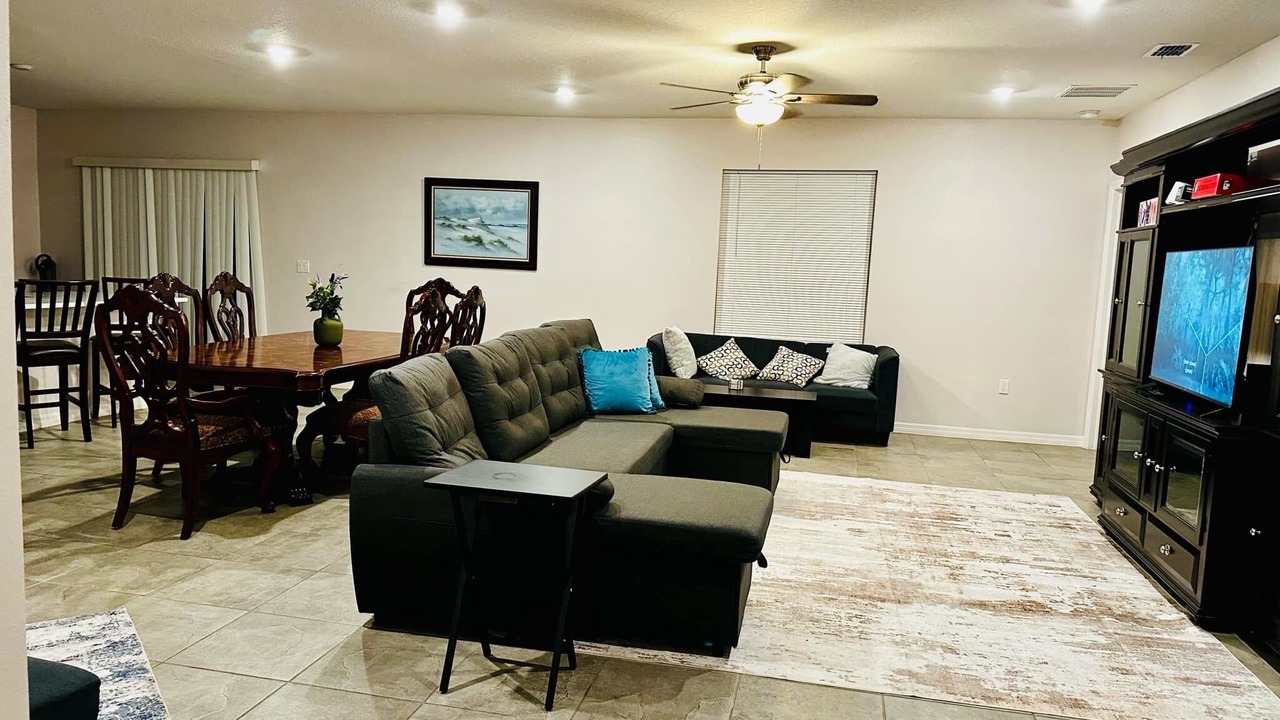 Photo of Livingroom in DeLand