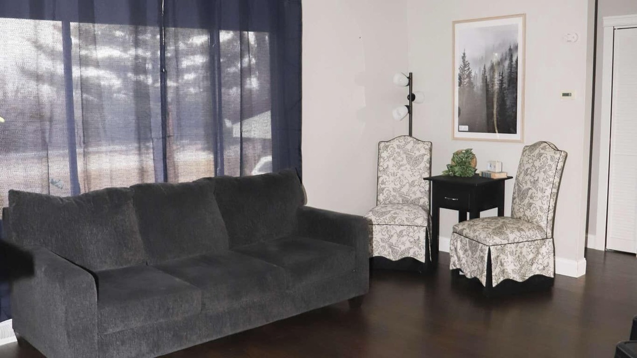Photo of Livingroom in Mount Pleasant