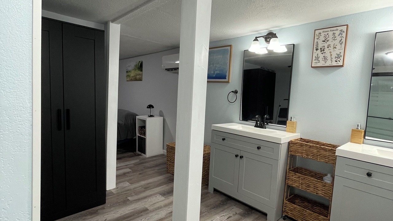 Photo of Bathroom in Midland City