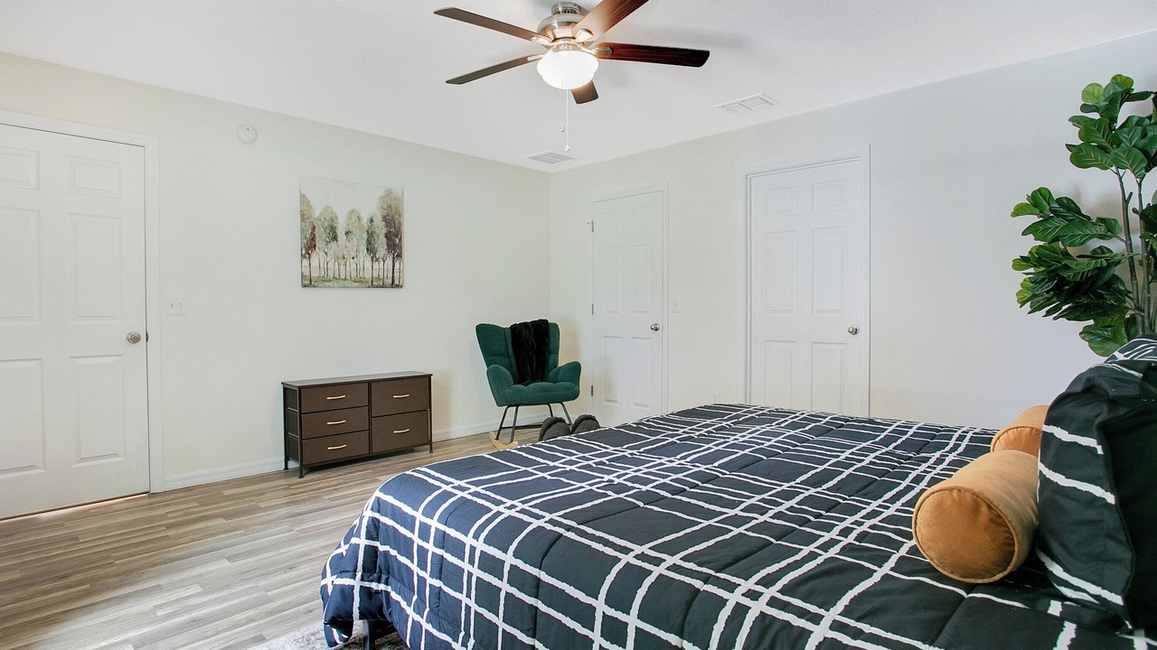 Photo of Bedroom in Candler
