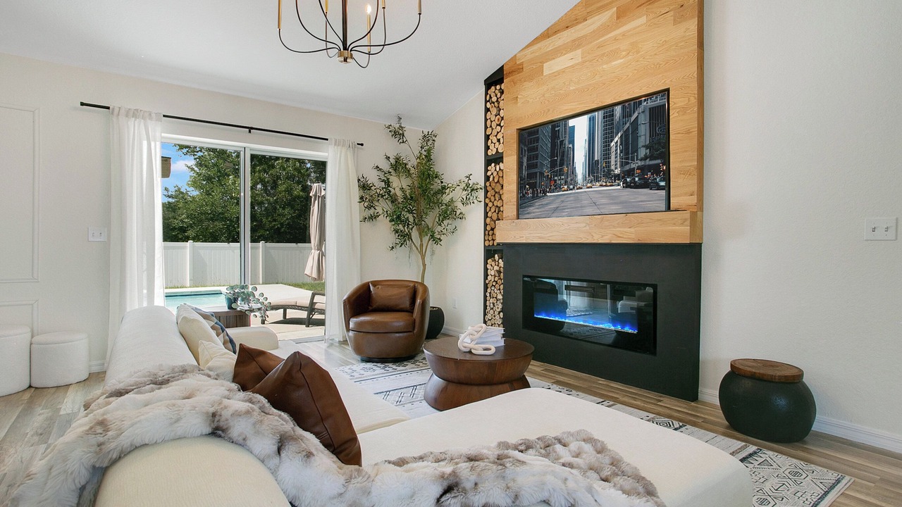 Photo of Livingroom in Candler