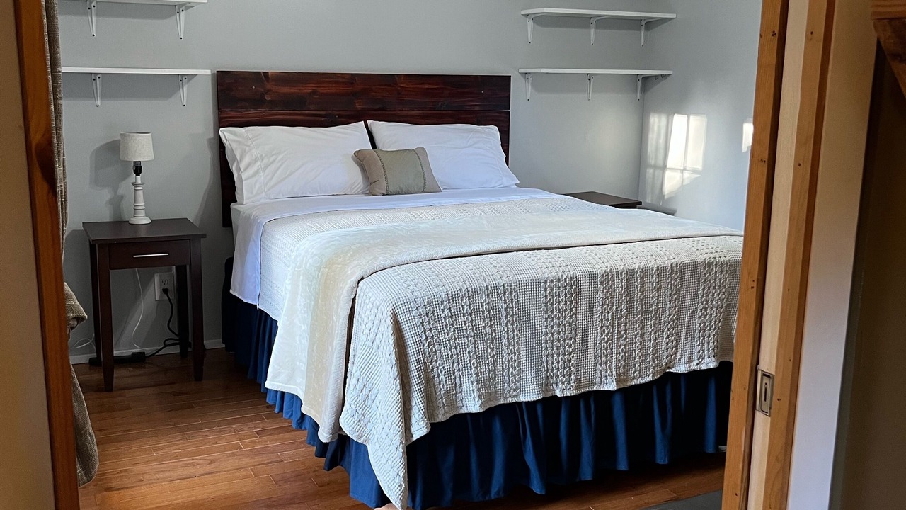 Photo of Bedroom in Northport