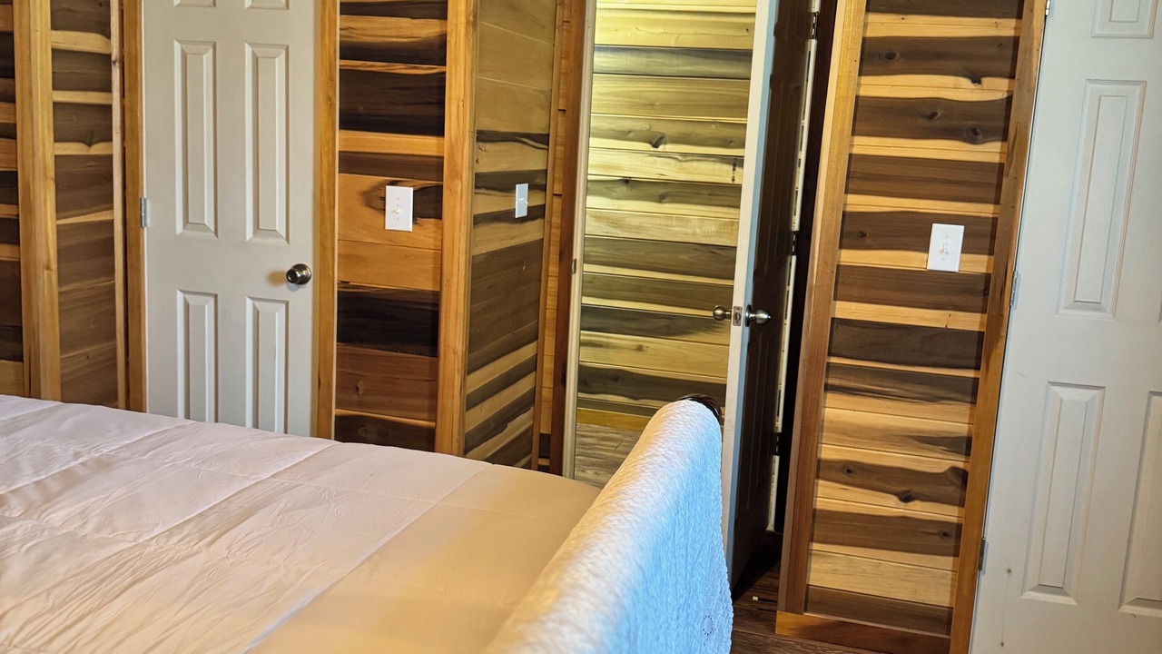 Photo of Bedroom in Lucedale
