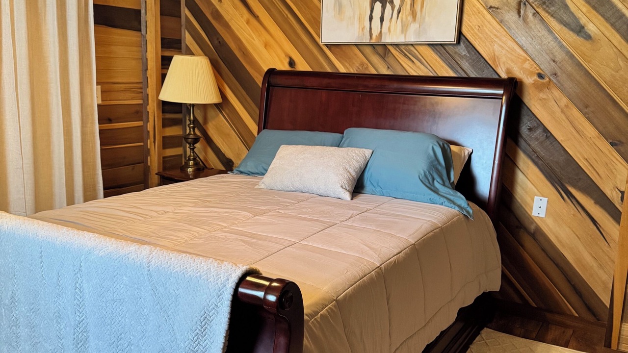 Photo of Bedroom in Lucedale
