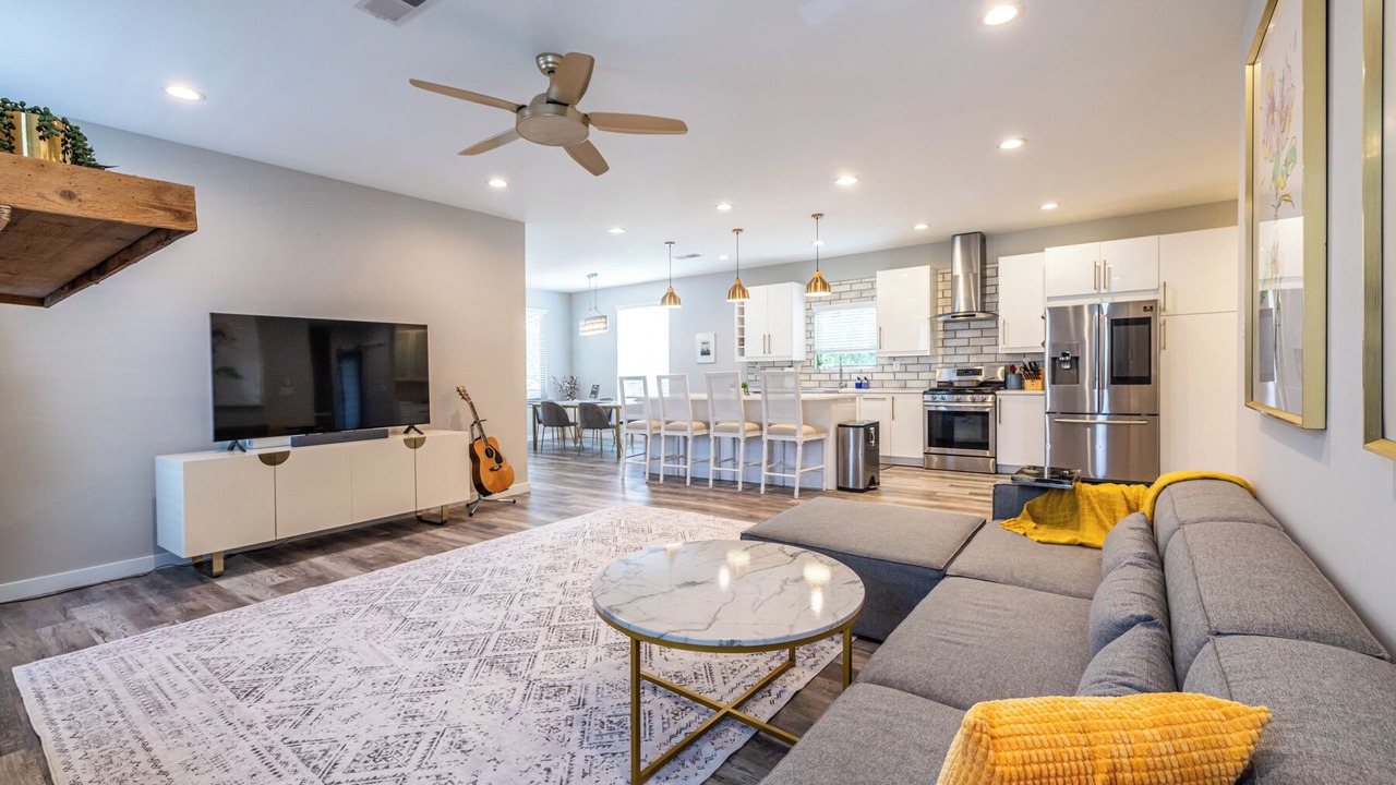 Photo of Livingroom in East Atlanta