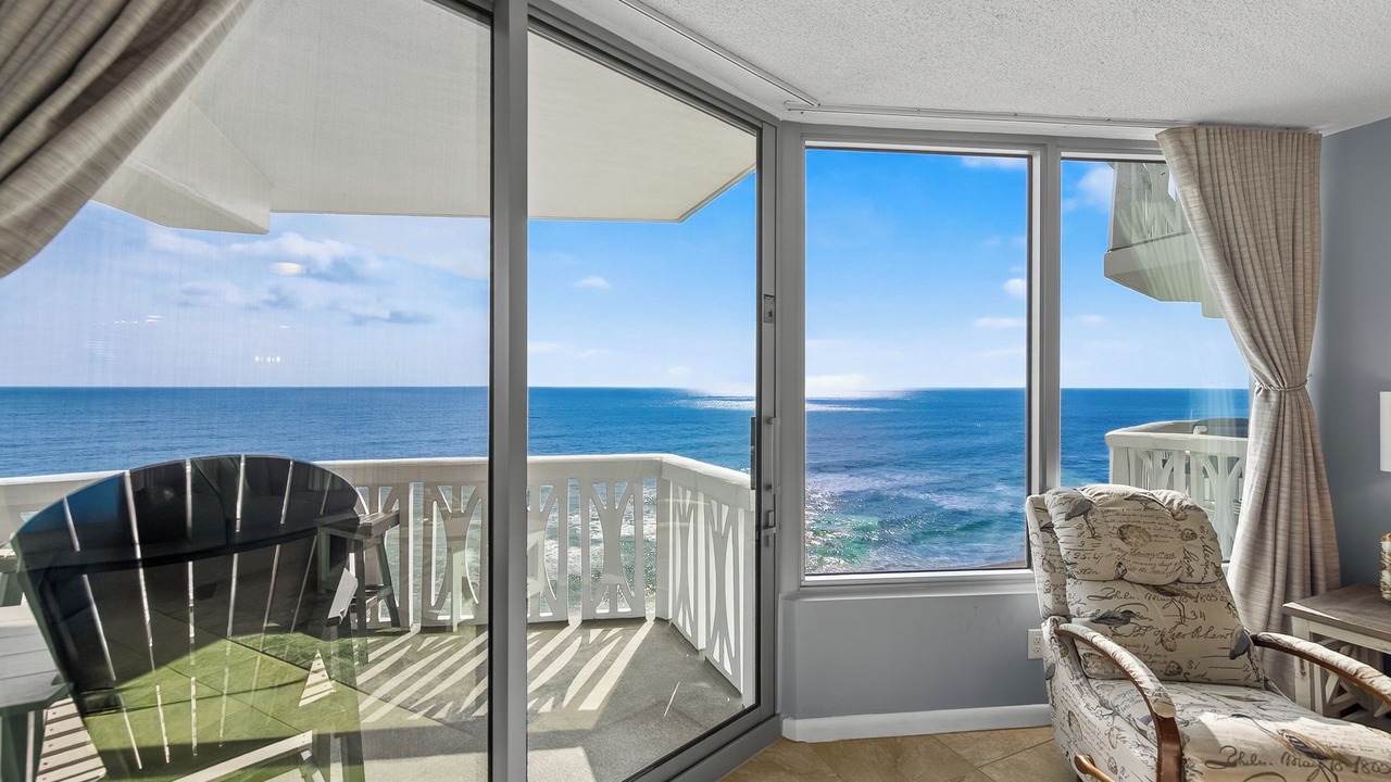 Photo of Patio Balcony in Ormond-by-the-Sea