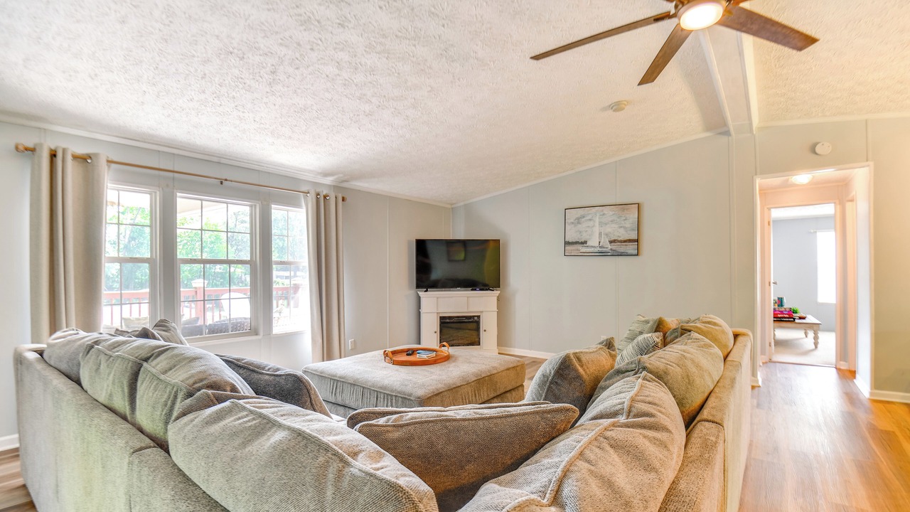 Photo of Livingroom in Milledgeville
