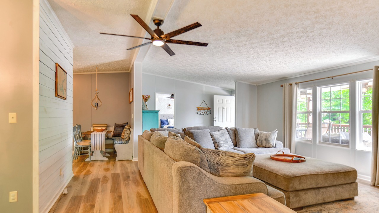 Photo of Livingroom in Milledgeville