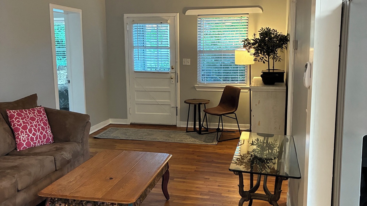Photo of Livingroom in East Side