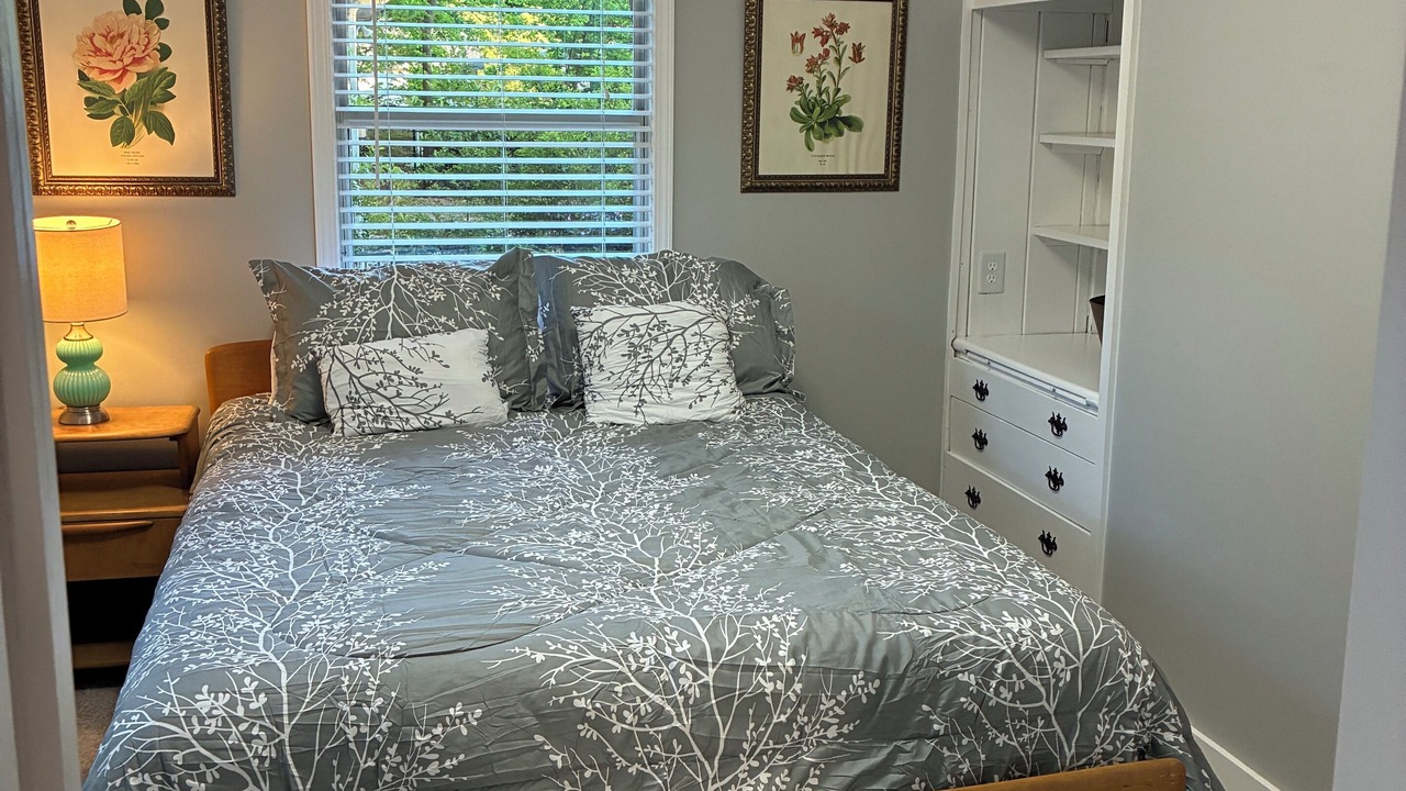 Photo of Bedroom in East Side