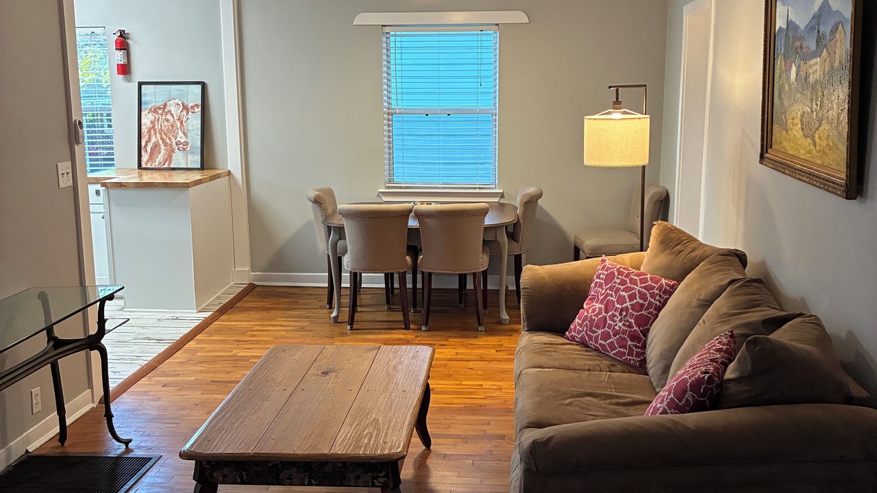 Photo of Livingroom in East Side