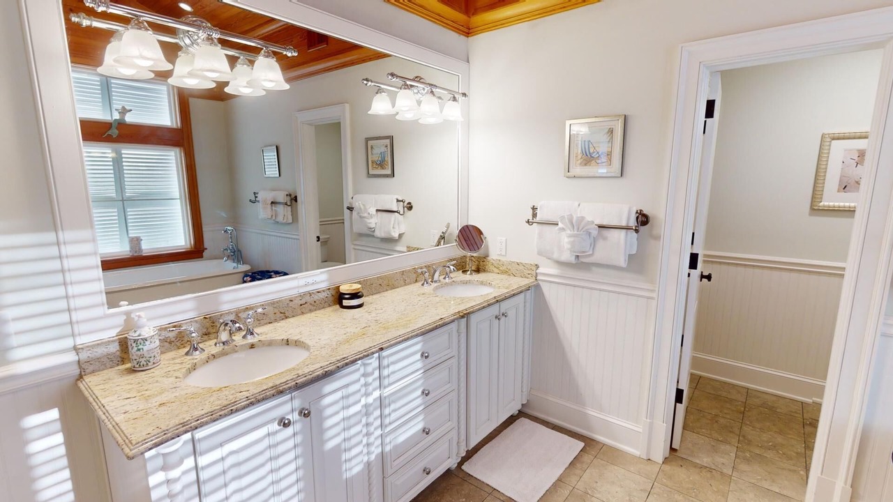 Photo of Bathroom in Tybee Island