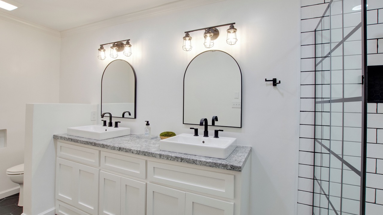 Photo of Bathroom in Normal