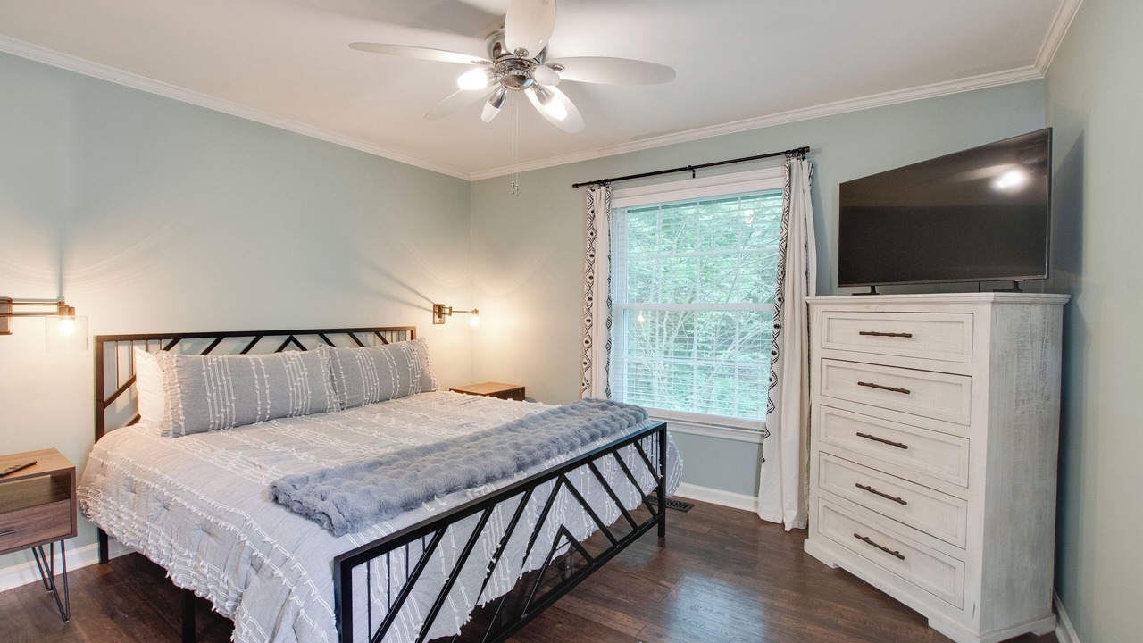 Photo of Bedroom in Normal