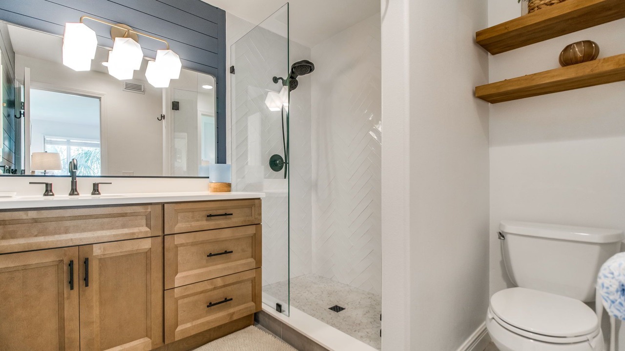Photo of Bathroom in Ono Island