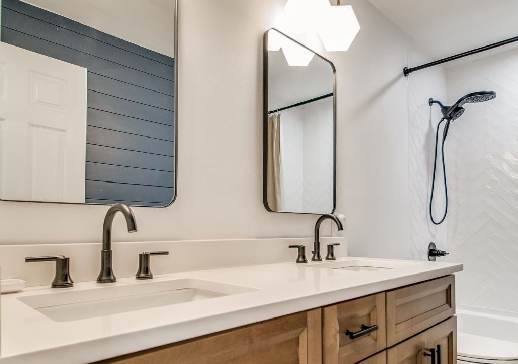 Photo of Bathroom in Ono Island