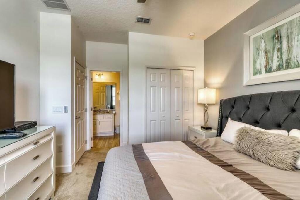 Photo of Bedroom in Loughman