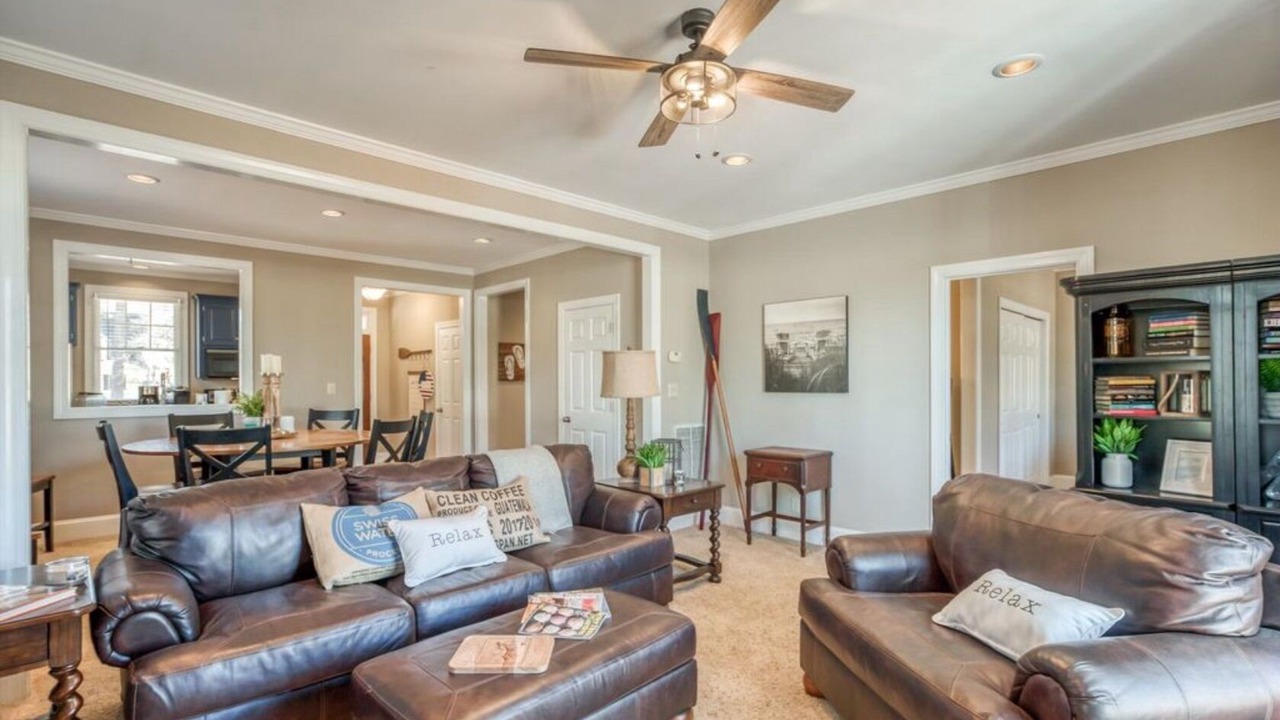 Photo of Livingroom in Eatonton