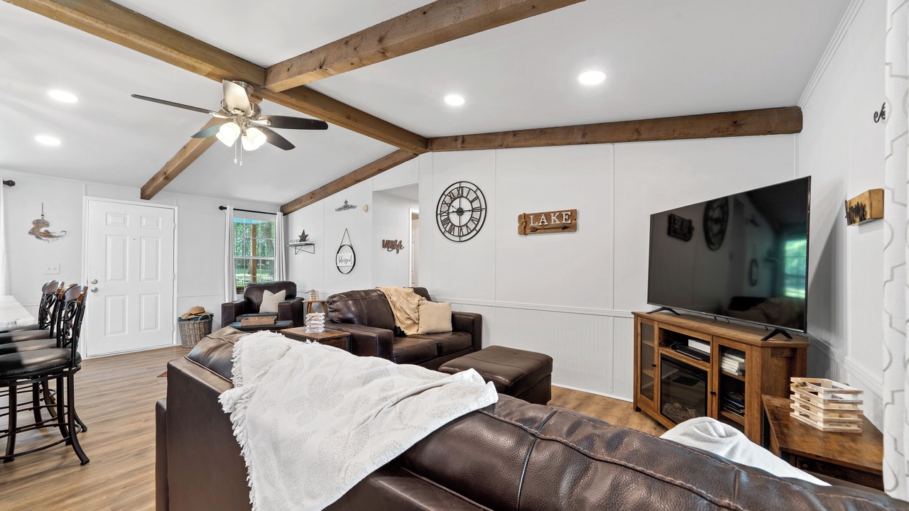 Photo of Livingroom in Eatonton