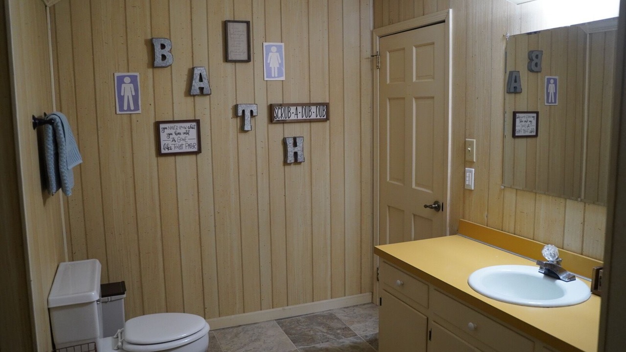 Photo of Bathroom in Gunter Afs