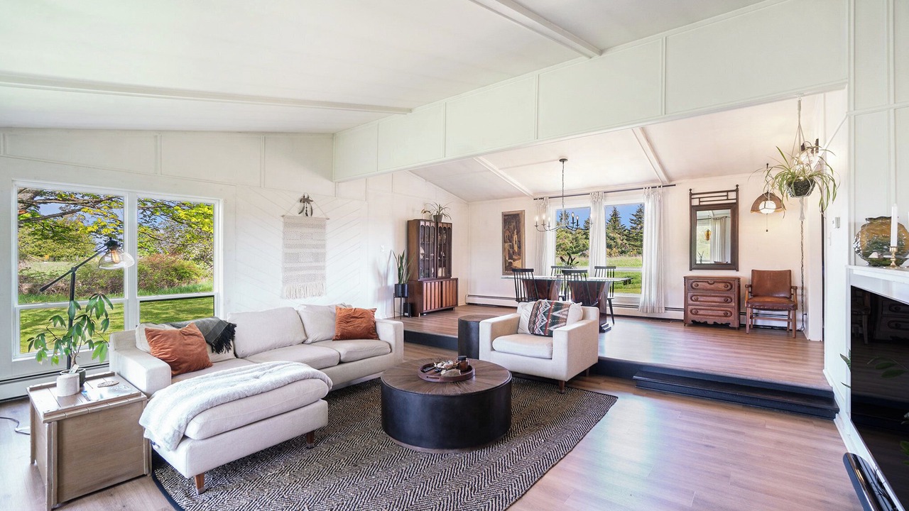Photo of Livingroom in Harbor Springs