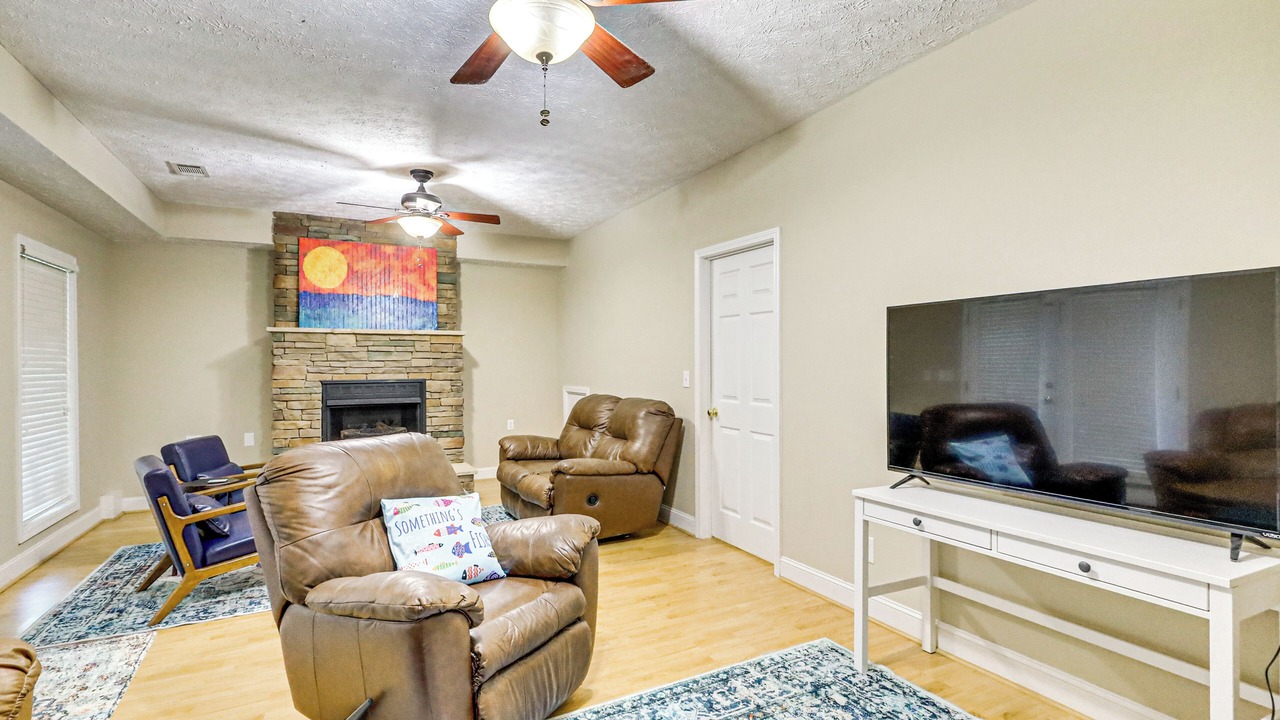 Photo of Livingroom in Eatonton