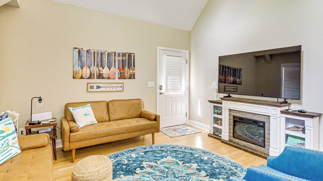 Photo of Livingroom in Eatonton