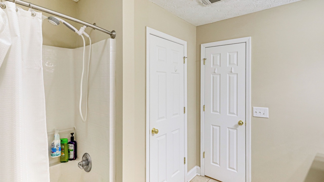 Photo of Bathroom in Eatonton