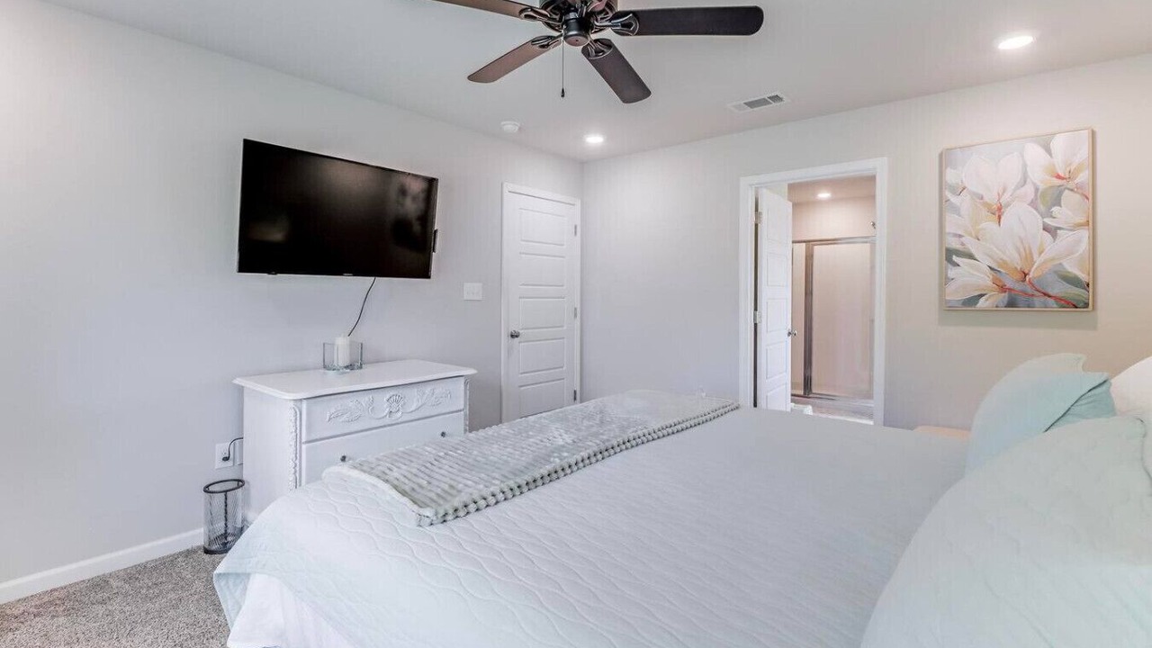 Photo of Bedroom in Long Beach
