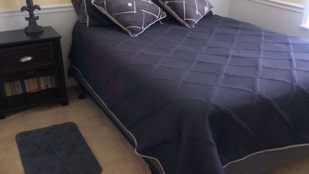 Photo of Bedroom in Melrose