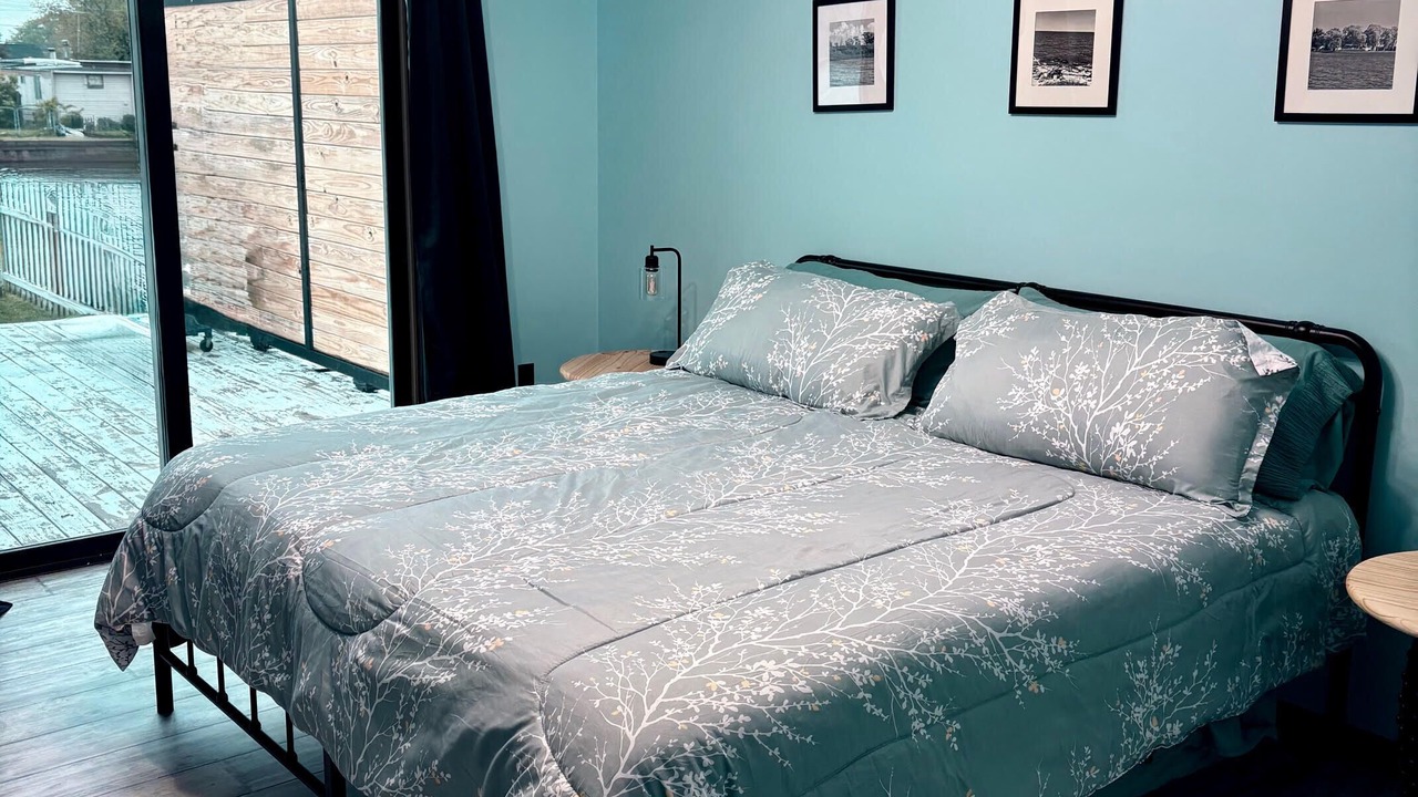 Photo of Bedroom in Anchorville